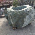 Изготовлено каменное корыто из змеевика бирюзового. Вес камня до обработки 3.46 тонны.