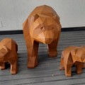 Изготовлены скульптуры медведей из кортеновской стали.